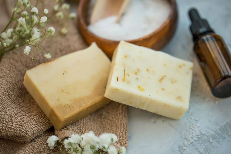 making homemade soap out of old cooking oil